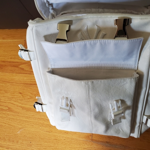 backpack - Picture 2 of 2